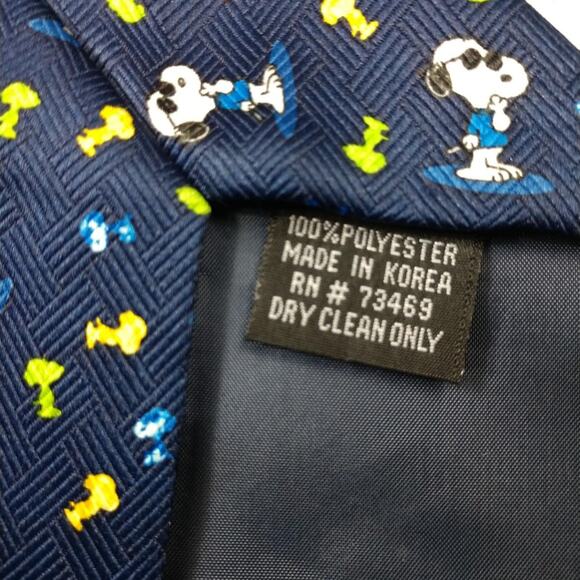 Joe Cool Snoopy Necktie Peanuts Blue Print 50 year Anniversary - Picture 4 of 4